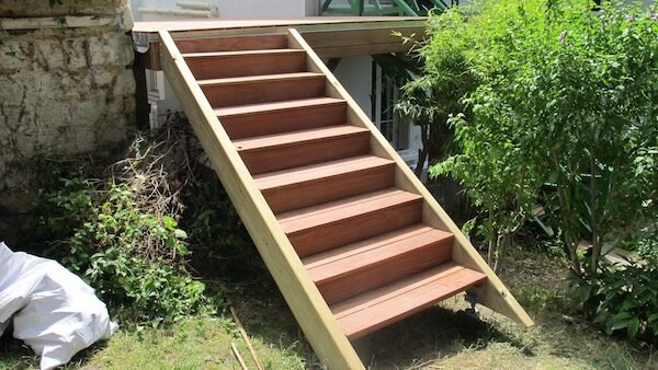 L'escalier de la terrasse étanche